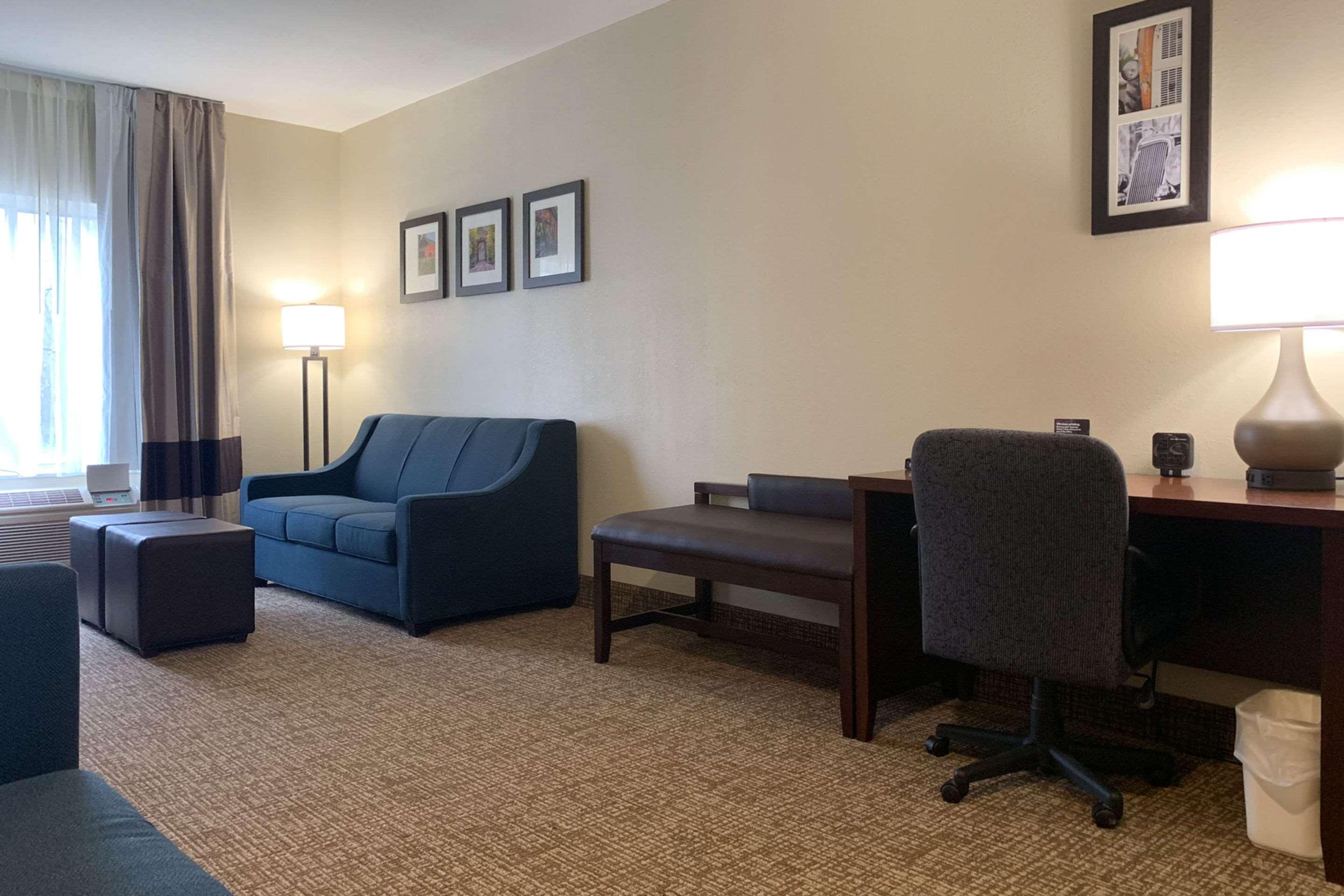 Comfort Suites Auburn Near I-69 Bagian luar foto